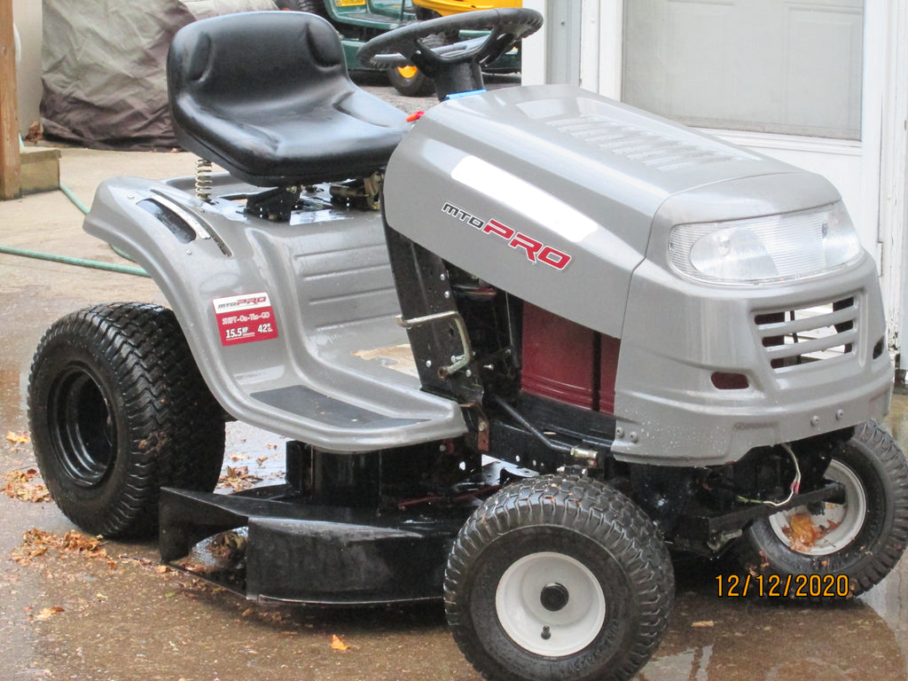 Riding lawn mower online gas powered